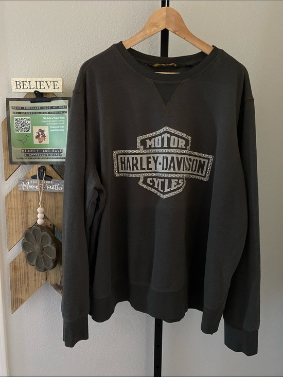 Harley-Davidson Tops - Harley-Davidson Studded Black Crewneck Sweatshirt with Gray Logo 28”ptp 28”L